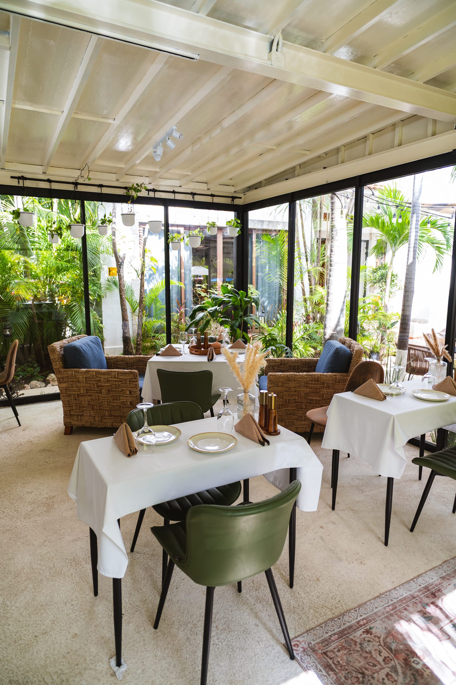Restaurante con aire acondicionado en Cancún: comer fresco